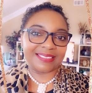 Meet your Posher, Lydia